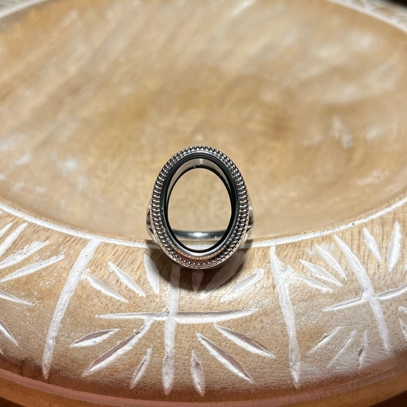 Origami Owl Silver Vintage Living Locket Ring - Size 8 - Picture 1 of 14